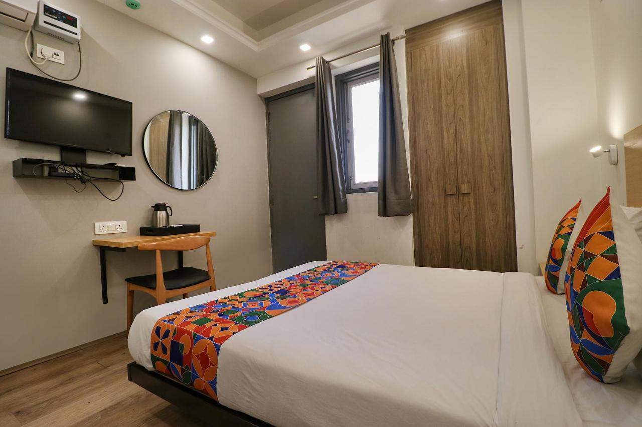 Fabhotel The Chaitanyas Rohini Sec 18 Delhi  Exterior photo